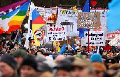 'Staljingad, ali ovaj put bez nas' Besmisleni njemački prosvjed protiv rata ljevice i nacionalista