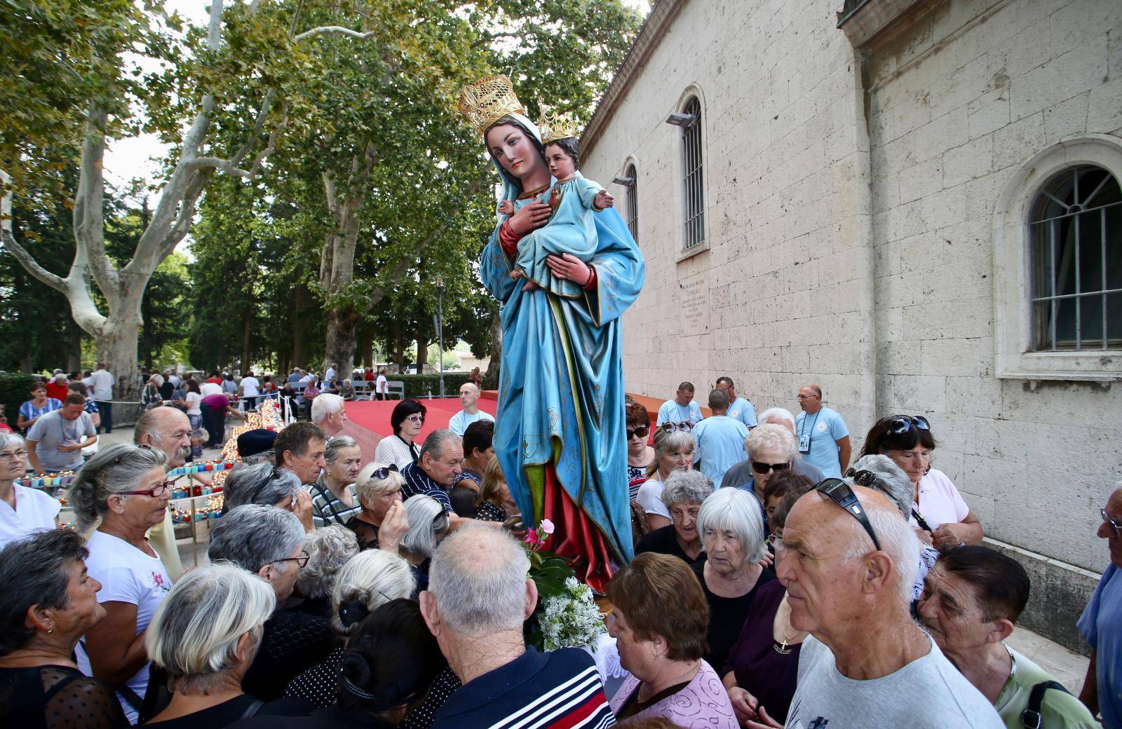 Solin: Vjernici dolaze u prasvetiÅ¡te Gospe od Otoka na proslavu Male Gospe