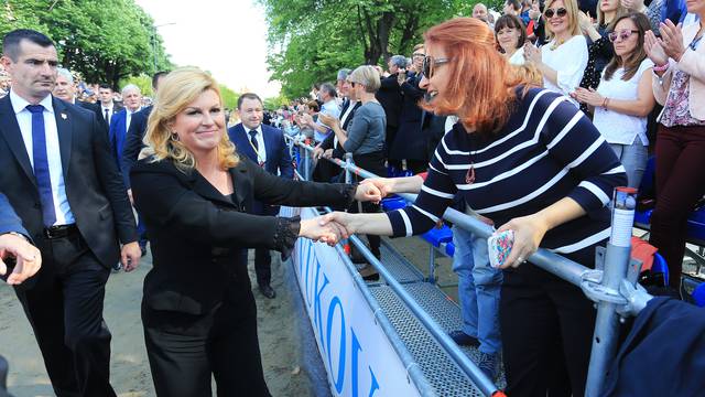 Kolinda u Vukovaru: Želimo sa Srbijom graditi bolje odnose