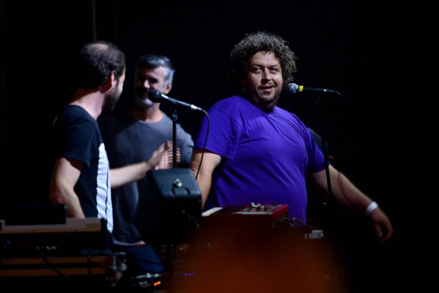 Dečkima iz TBF-a je dosadna: 'Neka se drugi bave politikom'