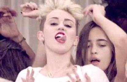 Razljutila svoje obožavatelje: Miley Cyrus napušta glumu