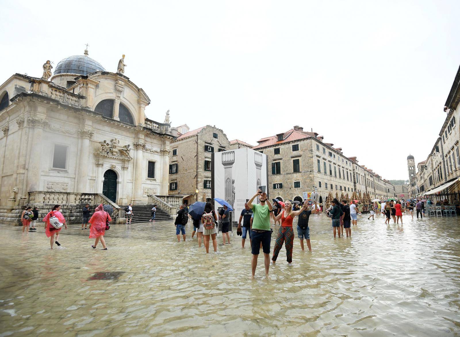 Dubrovnik: Obilna kiÅ¡a poplavila Stradun