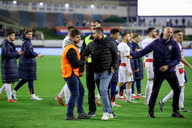 Split: Muškarac nakon utakmice Hrvatska - Francuska utrčao na travnjak 