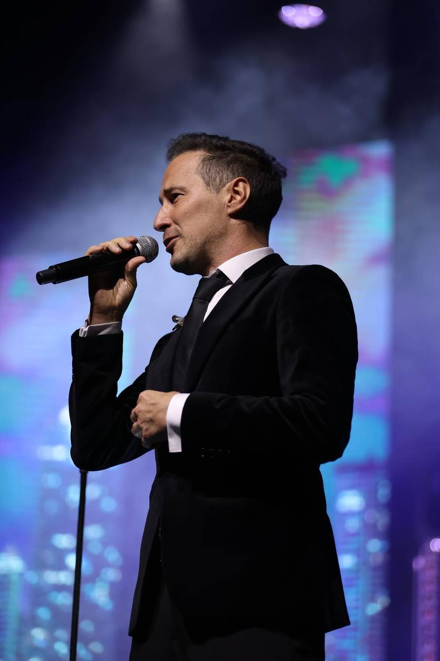 Prvi solistički koncert Peđa Jovanović održao u MTS dvorani