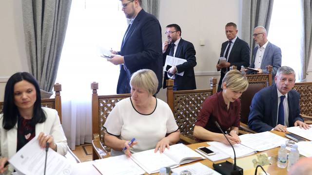 Zagreb: OdrÅ¾ana sjednica Odbora za Ustav, Poslovnik i politiÄki sustav