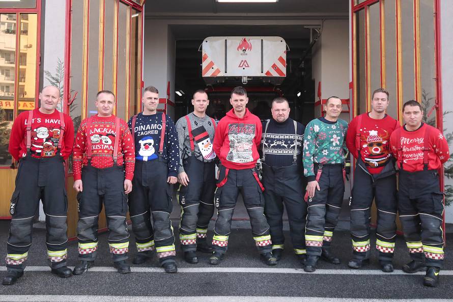 Vatrogasci JVP Zagreb obilježili Nacionalni dan božićnog džempera