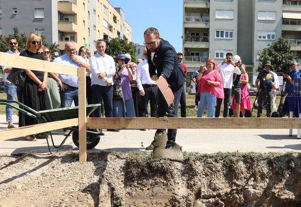 Zagreb: Obilježavanje početka radova na izgradnji zatvorenog bazenskog kompleksa Špansko-Oranice