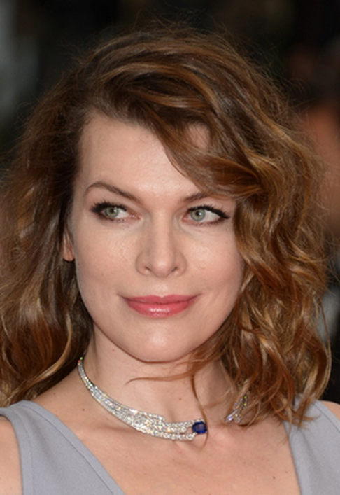 Jovovich se prisjetila pokojne bake: Skrivala se ispod mrtvih