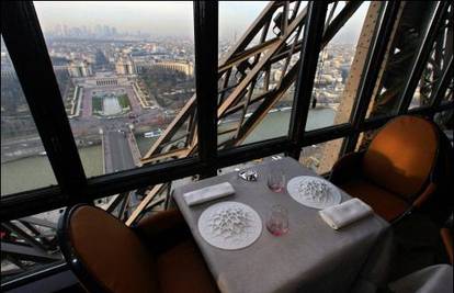 Kuharov novi restoran je na vrhu Eiffelova tornja