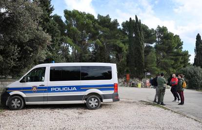 Noć je, ali potraga za dječakom u Splitu ne staje: 'Viđen je na kamerama, traži ga 200 ljudi'