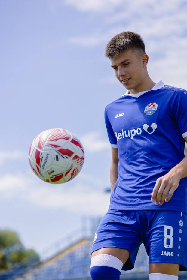 FOTO Slaven Belupo predstavio nove dresove i oduševio: 'Novi dresovi, za pobjednike krojeni'