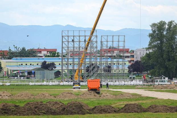 Zagreb: Radovi na Hipodromu za koncert Marka Perkovića