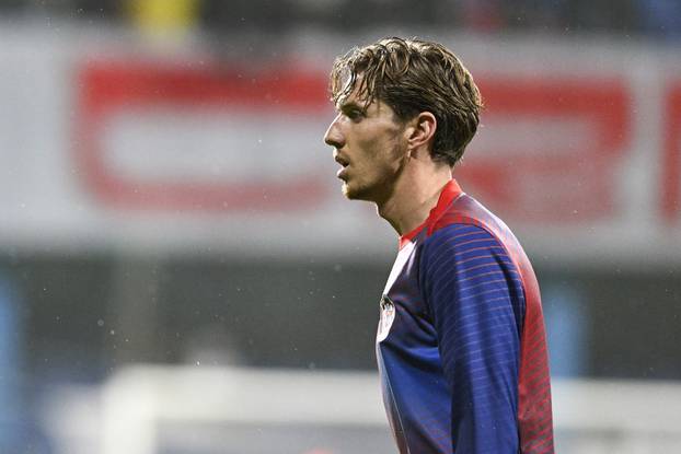 Podgorica: Zagrijavanje igrača prije početka utakmice Crna Gora - Hrvatska