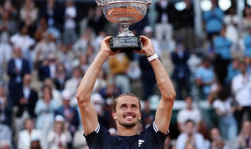 Emotivni Zverev: Pro&scaron;la godina mi je bila jedna od najte&zcaron;ih, a sada sam osvojio Grand Slam