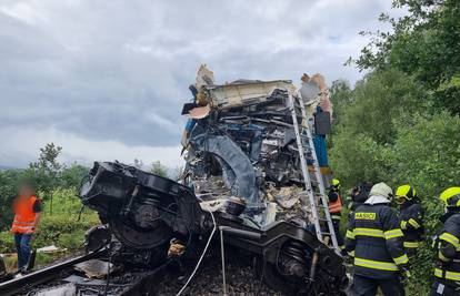 Užas u Češkoj: U sudaru vlakova poginulo troje, deseci ozlijeđeni