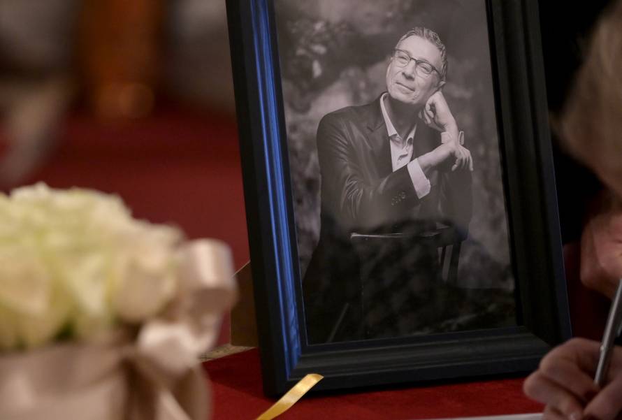 Zagreb: Komemoracija za Massima Savića u Hrvatskom narodnom kazalištu