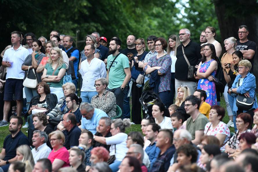 Čakovec: Plesna predstava "Na dlanu jezera"