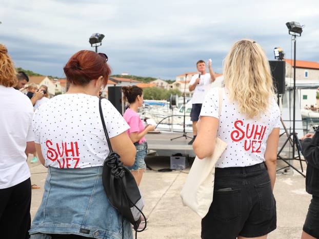 FOTO Ženska regata u Betini oduševila mještane i turiste