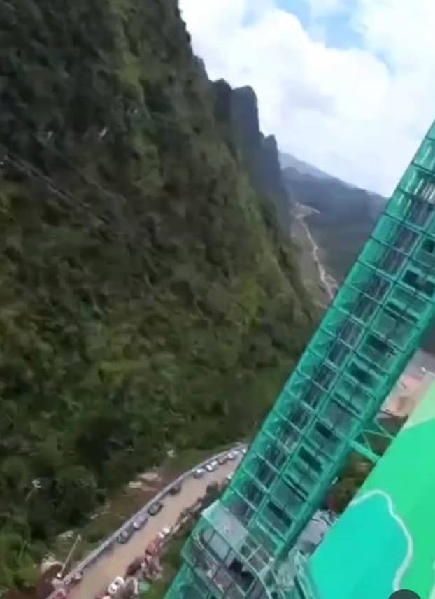 FOTO Otvoren u Kini: Evo kako izgleda najviši most na svijetu