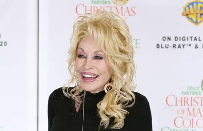 Dolly Parton nema vremena za nove tehnologije: 'Pa neću po mobitelu tipkati cijeli dan!'