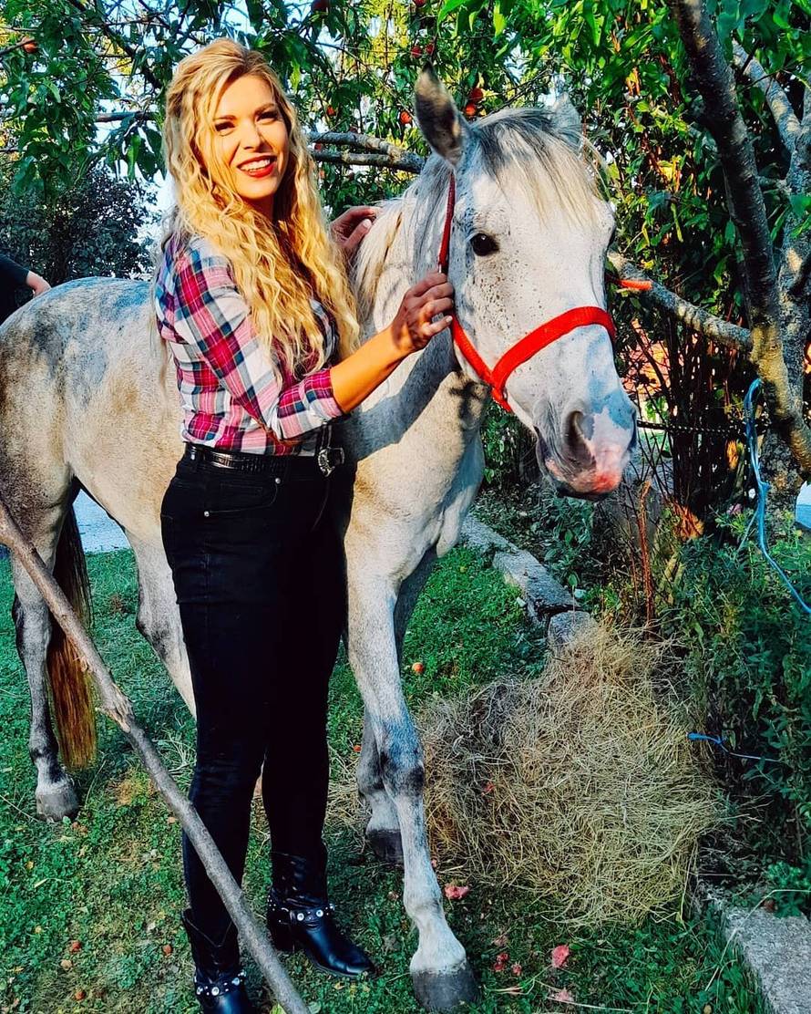 Voditeljica showa 'Ljubav je na selu' otkrila kako je doživjela traumu: Borim se sa strahovima