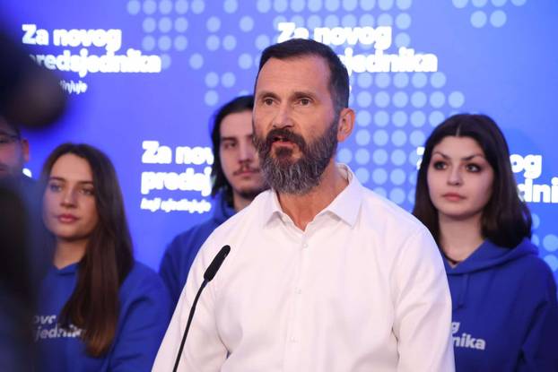 Brkovi i brade! Ovako bi naši političari izgledali da se ne briju