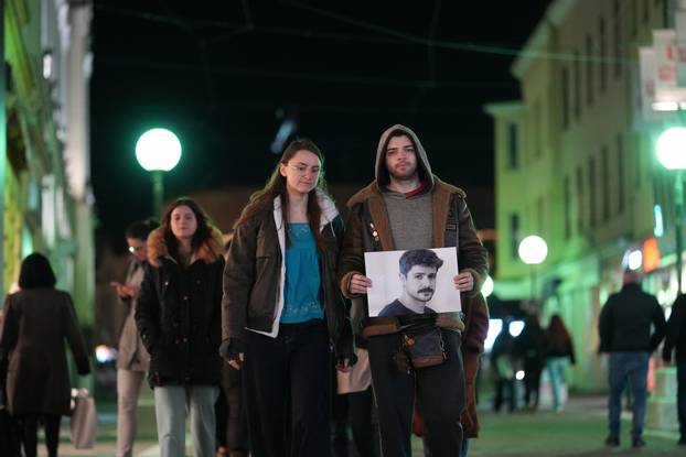 Banja Luka minutom šutnje odala počast Erdoanu Morankiću stradalom u tramvajskoj nesreći i pružila podršku Sarajevu