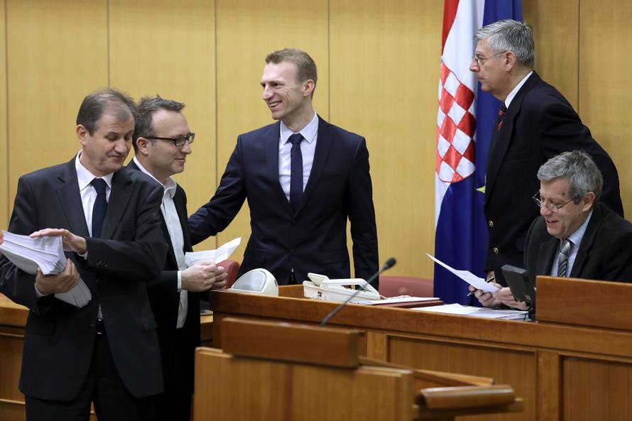 Maras: Barišić  ne zaslužuje biti uzor mladim ljudima u zemlji...