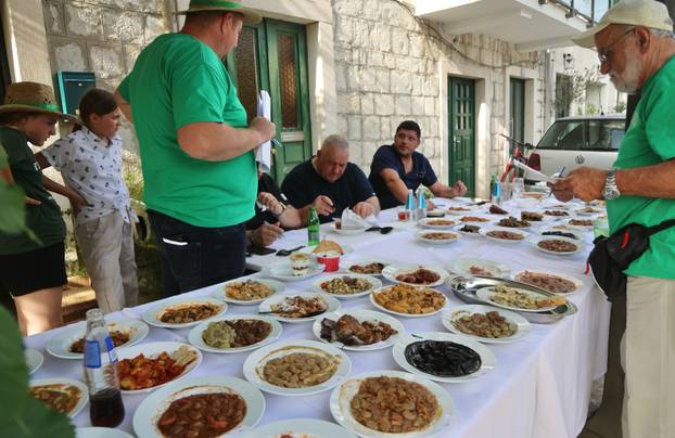 Kaštela: Najveća do sada “Fešta o boba”.