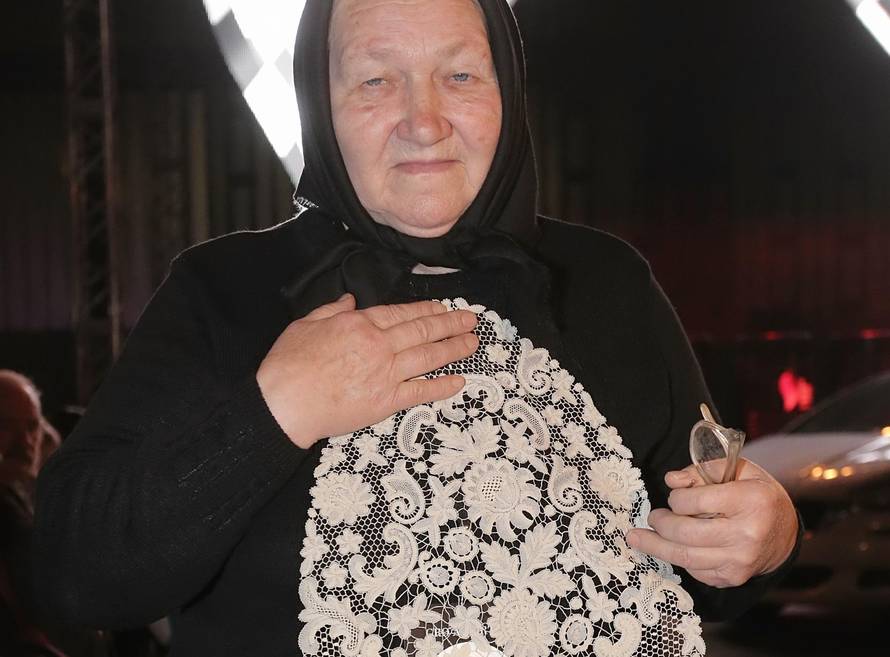 Cro-a-porter, revija Chipka