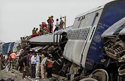 U frontalnom sudaru vlakova u Indiji najmanje troje poginulih