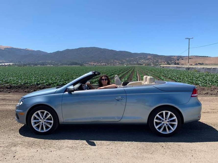 Žena (42) unajmila plakate kako bi našla muža: Javilo joj se više od četiri tisuće muškaraca!