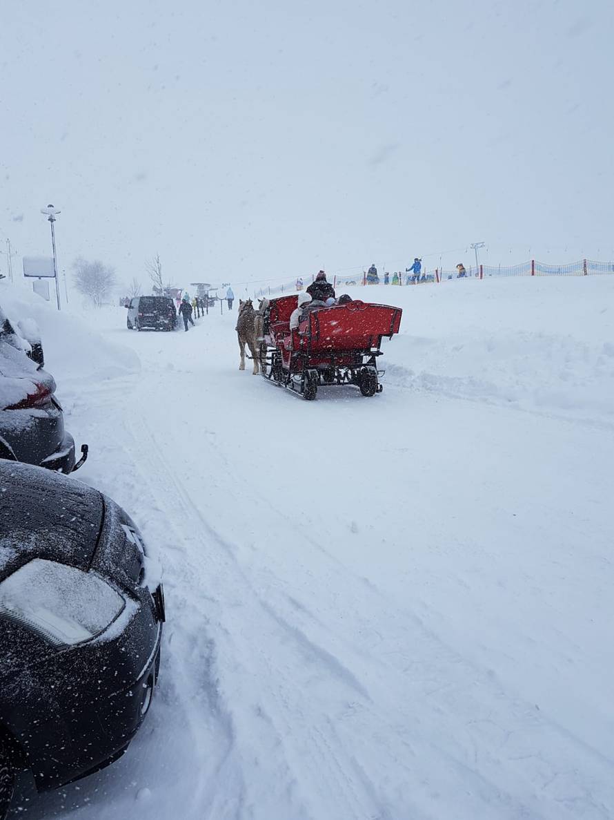 Vapaj zametenih Hrvata: Strah nas je, molimo se da preživimo