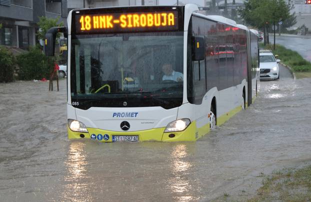 Split: Prometni kolaps zbog kiše