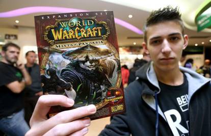Čekali ponoć da među prvima mogu kupiti World of Warcraft