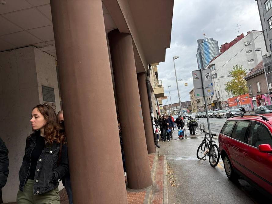 Veliki redovi u Zagrebu! Navala na ulaznice za popularan bend: 'Dobro je da sam došla ranije!'