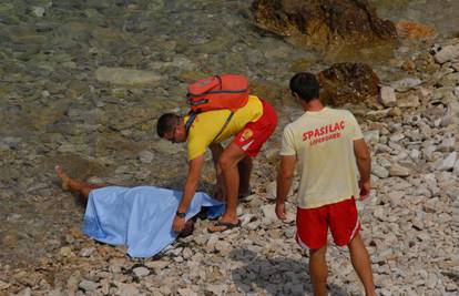 Pula: Na plaži su pronašli mrtvo tijelo muškarca (72)