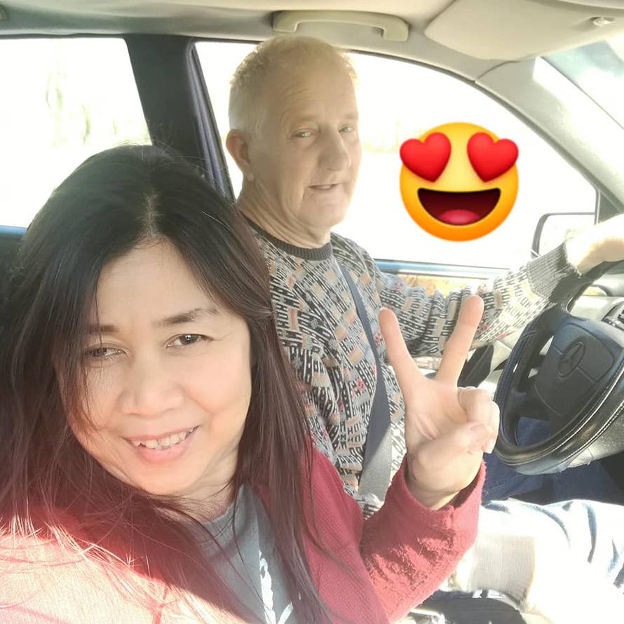 Tajlanđanka ulovila Marijana, frendice je mole da nađe i njima starijeg za brak: 'Teško je naći'