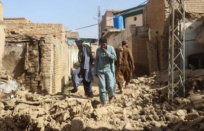 Snažan potres u Pakistanu, poginulo najmanje 20 ljudi