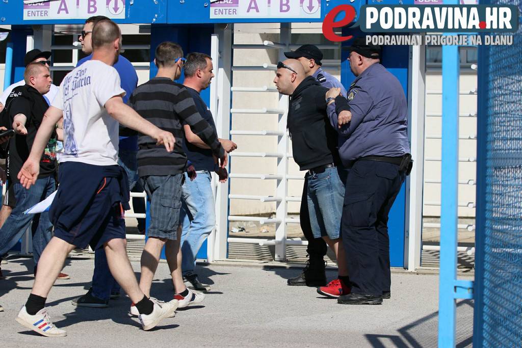 Užas u 3. HNL: Stradalo dijete nakon sukoba navijača i policije