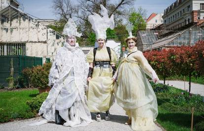 Performans u Botaničkom vrtu: Slavili Alexandra McQueena, a sve je trajalo desetak minuta...