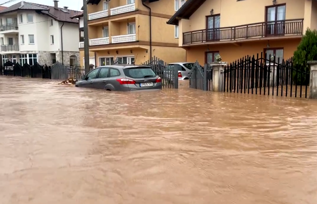 VIDEO Sarajevo pod vodom, brojna kućanstva bez struje