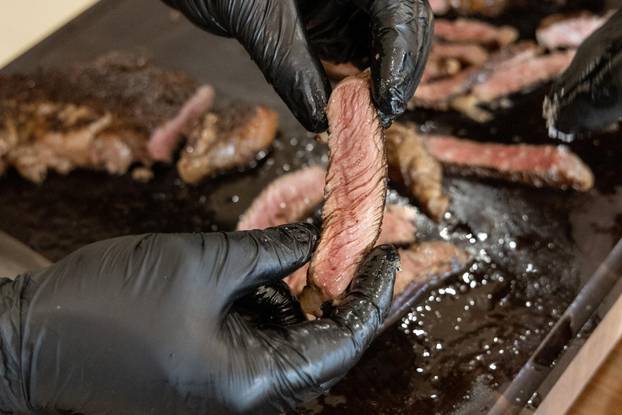 24sata Pore&ccaron;: Bra&cacute;a Ivan i Dominik najmla&dstrok;i majstori steakova u dr&zcaron;avi