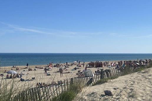 Poznato odmarali&scaron;te preplavili nudisti koji se seksaju na pla&zcaron;i. Gosti ogor&ccaron;eni: Sve ignoriraju!