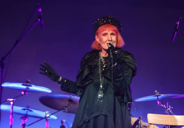 Šibenik: Josipa Lisac održala koncert u Kući umjetnosti Arsen
