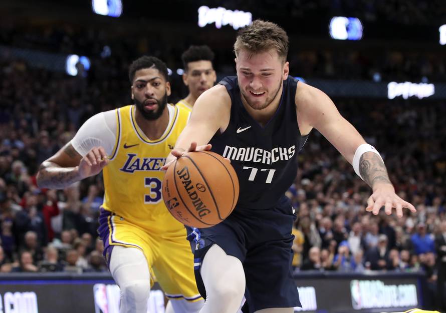 NBA: Los Angeles Lakers at Dallas Mavericks