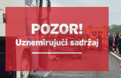 VIDEO Detalji strave na A1: Na zaustavljeni auto naletio bus. Poginuo muškarac iz Ukrajine