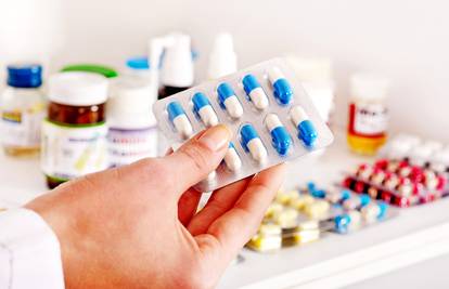 Pazite na lijekove doma: Što morate imati i gdje ih držati?