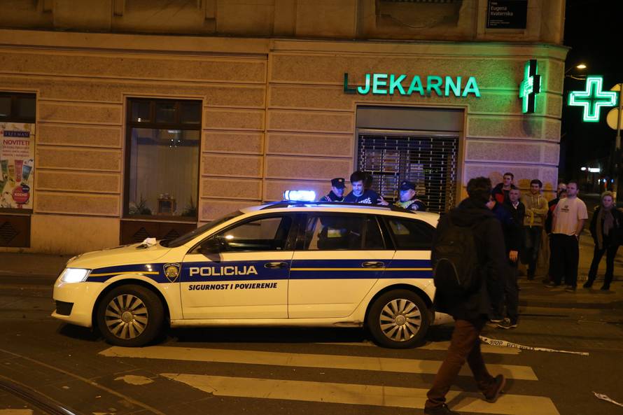 Automobilom pokosio pješake pa bježao: Poginula žena (61)