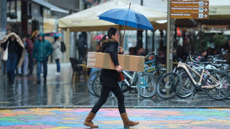 Get ready, a new change of time comes to us: showers and thunderstorms, at sea a strong storm